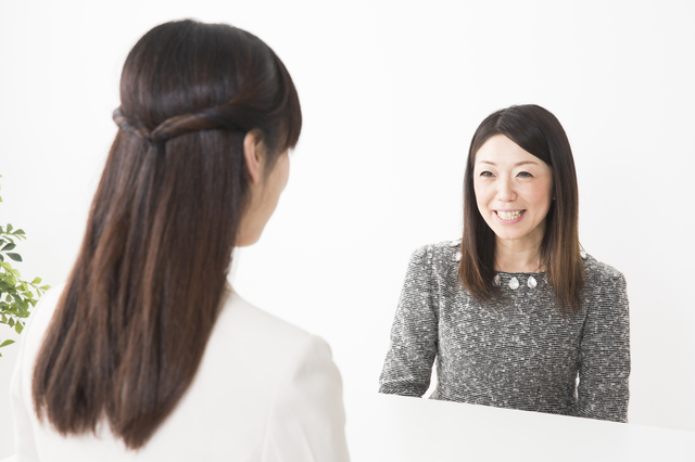 カウンセリングではなく「お茶しませんか?」と言われたときの返事の仕方